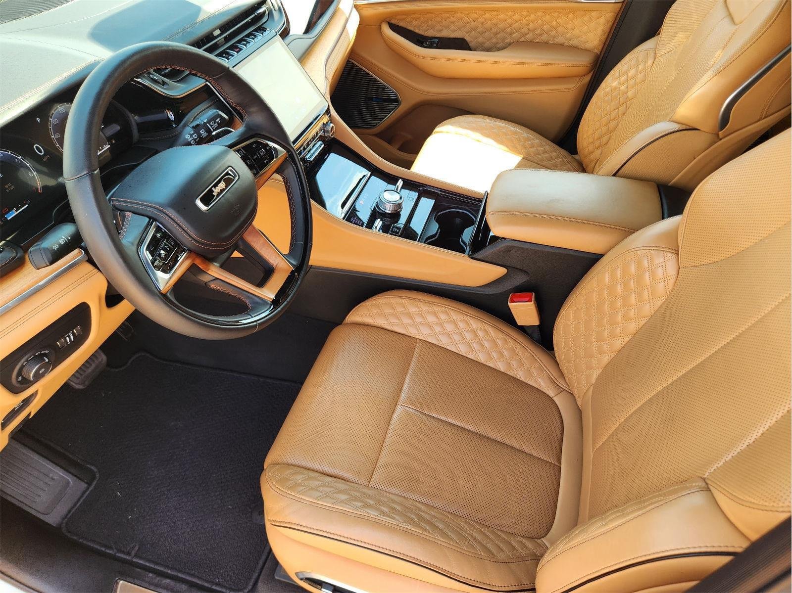 Used 2025 Bright White Clearcoat Jeep Summit Reserve image 13