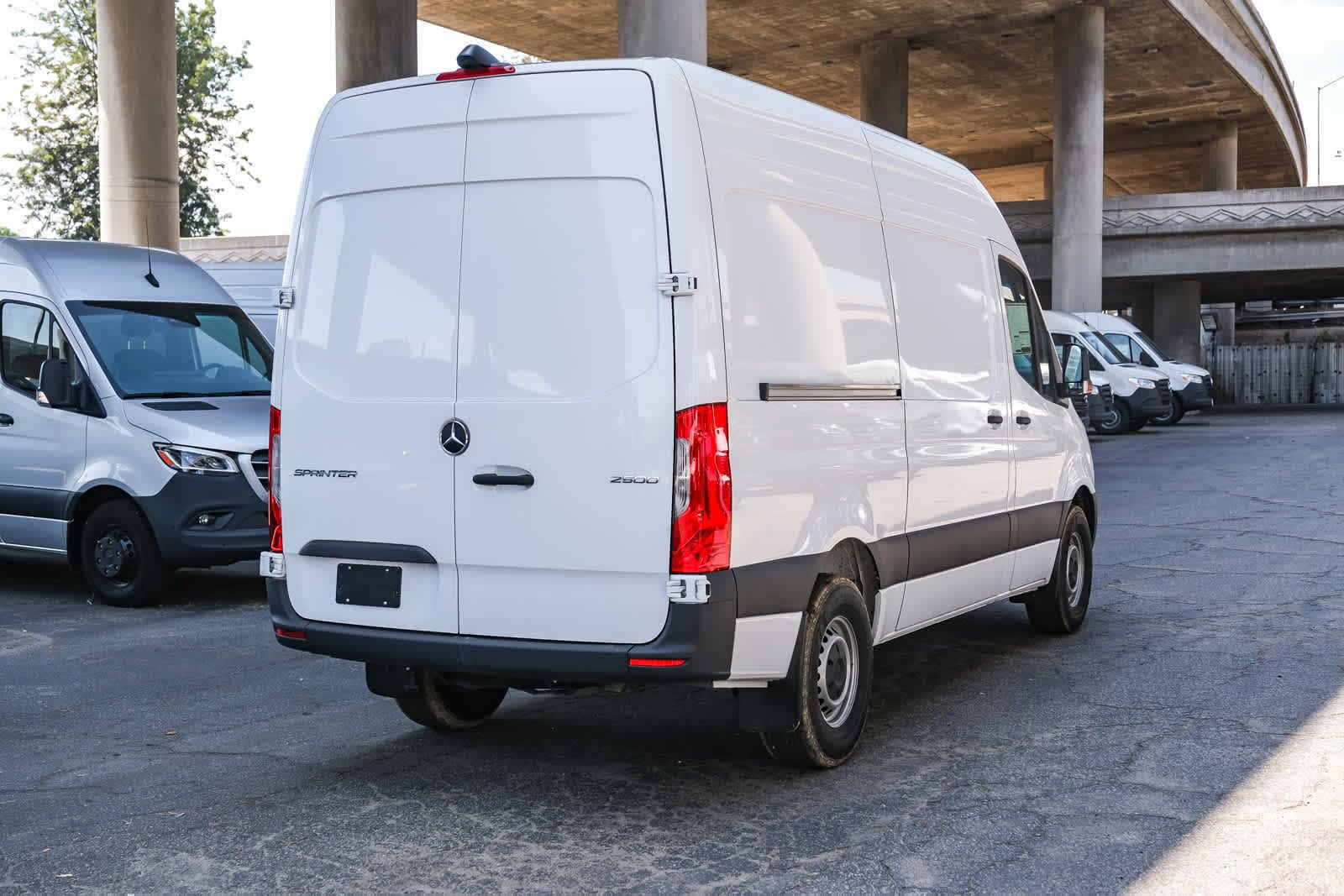 New 2026 Arctic White Mercedes-Benz Cargo 170ExtWB High Roof RWD 2.0L I4 Diesel Turbo image 18