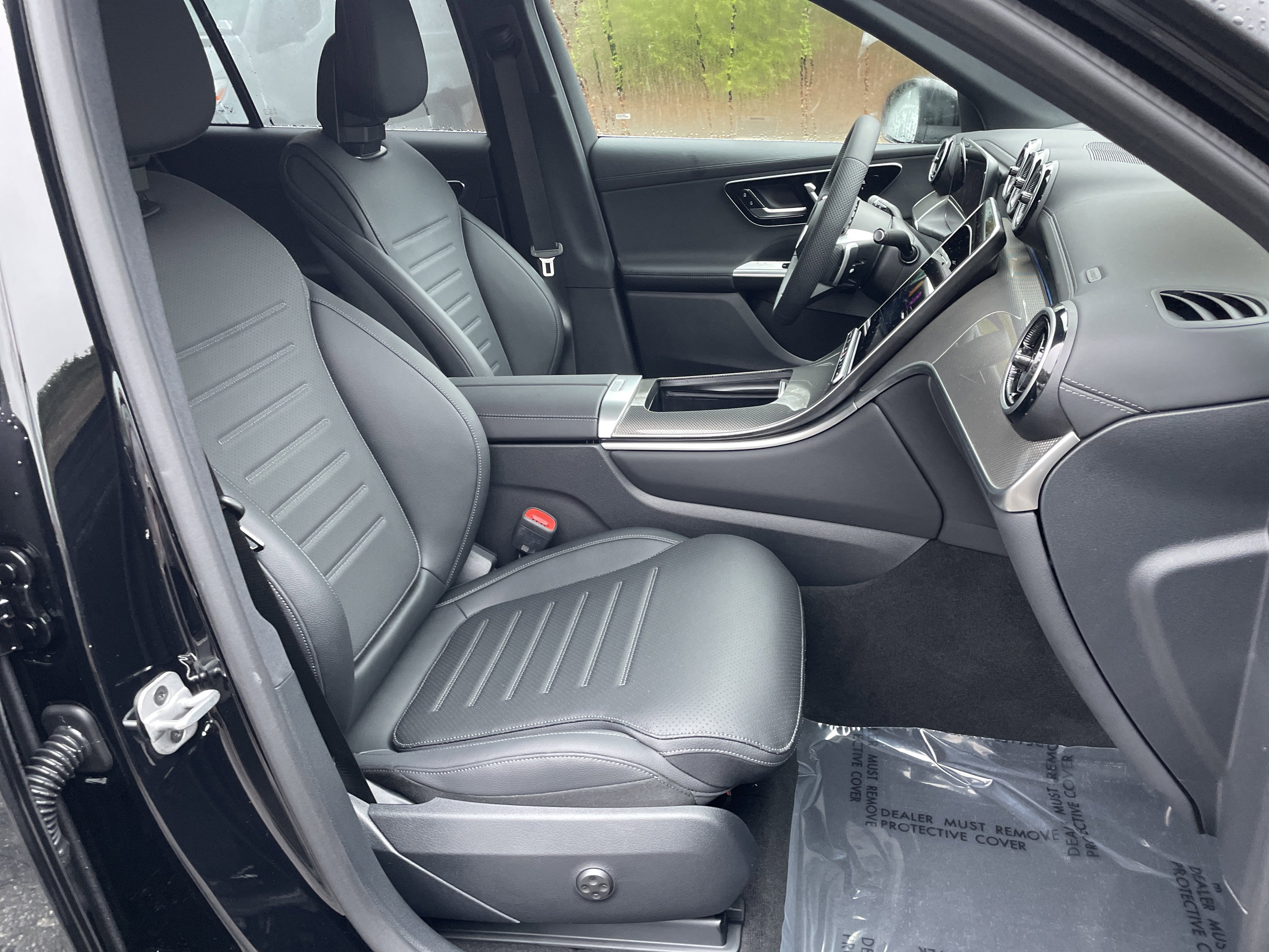 New 2026 Black Mercedes-Benz GLC 300 SUV image 44