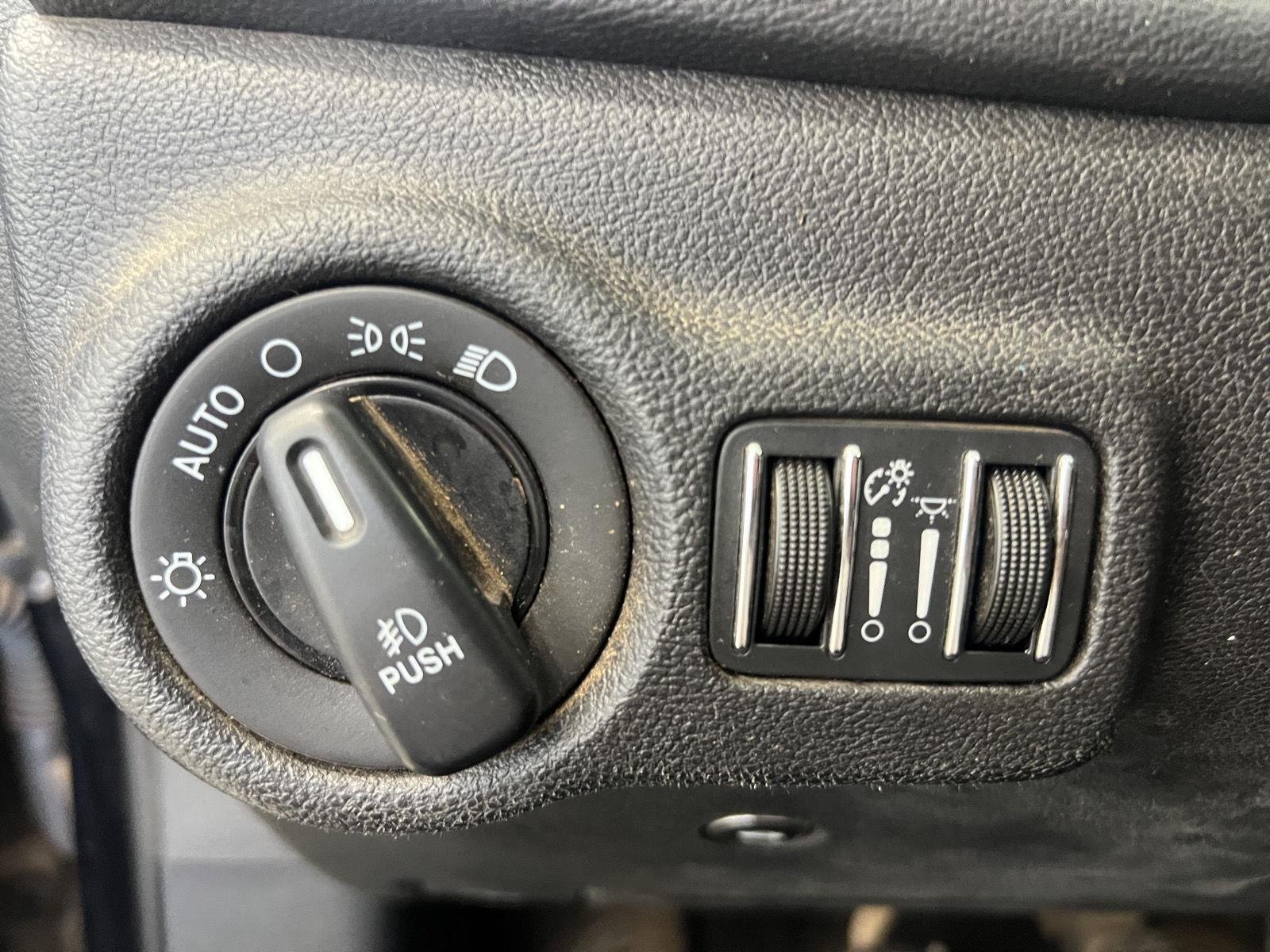 2013 Dodge Dart SXT - Photo 18