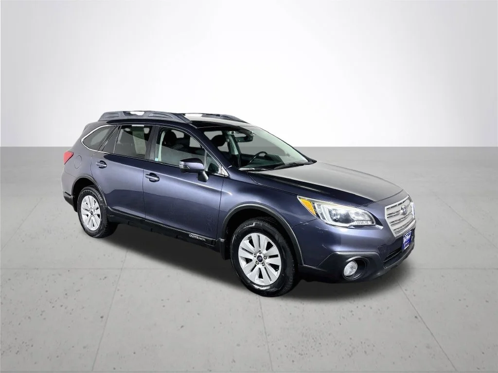 Used 2017 Gray Subaru 2.5i Premium image 4