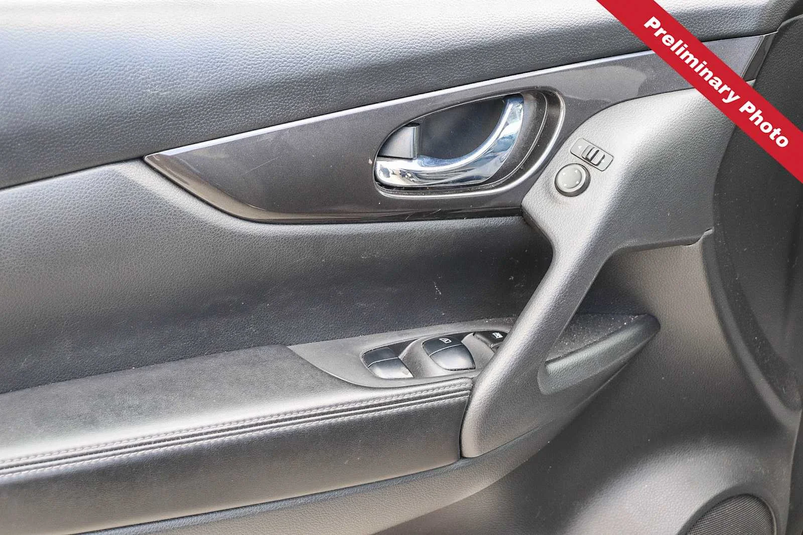 Used 2020 Magnetic Black Pearl Nissan SV image 14
