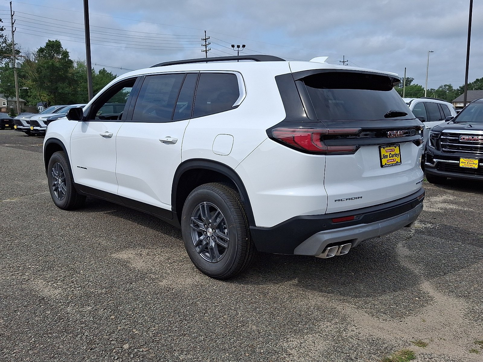 New 2026 Summit White GMC Elevation image 4