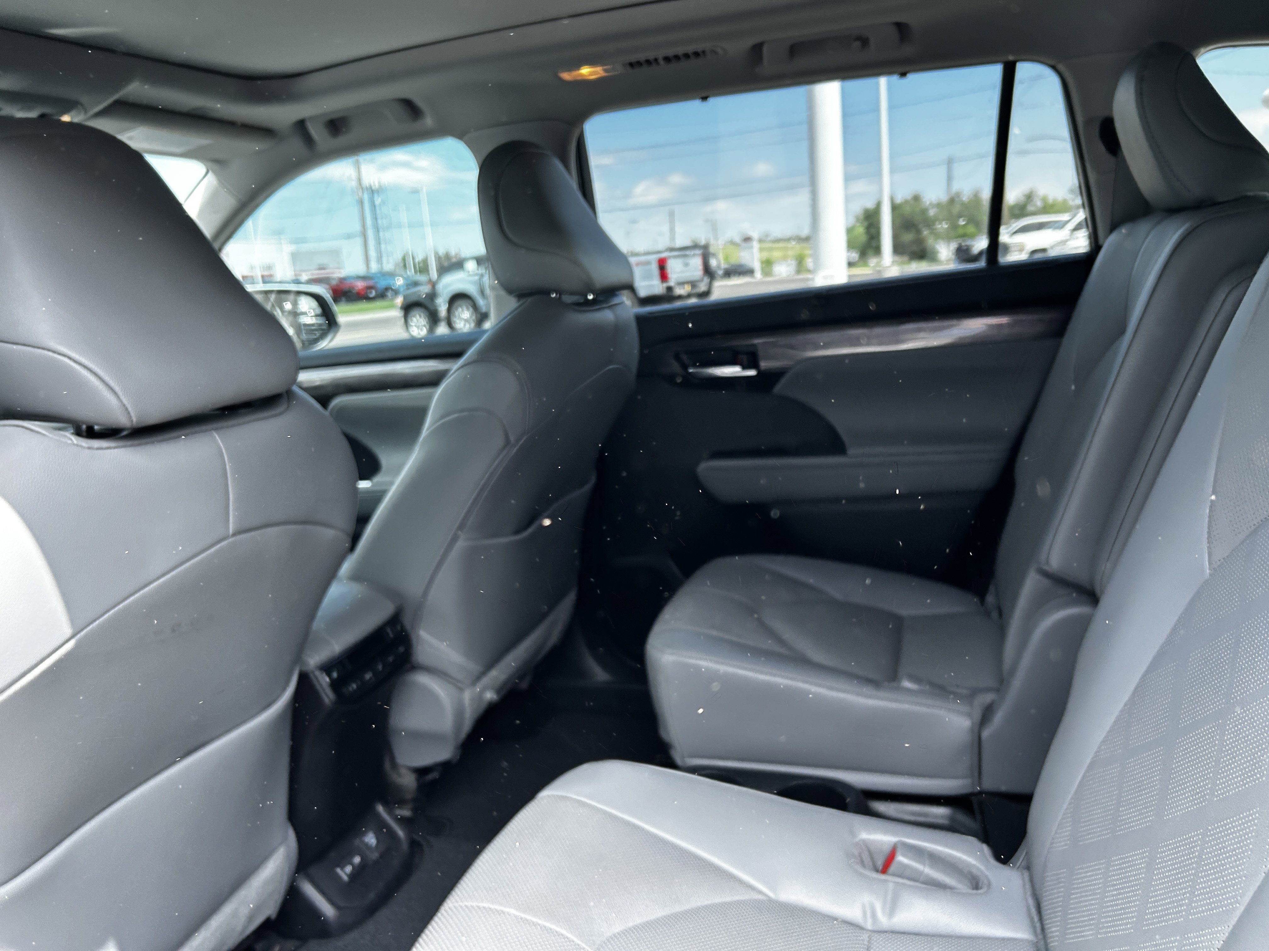 2023 Toyota Highlander Platinum - Photo 10