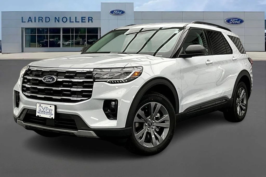 2026 Ford Explorer Active 4WD's photo