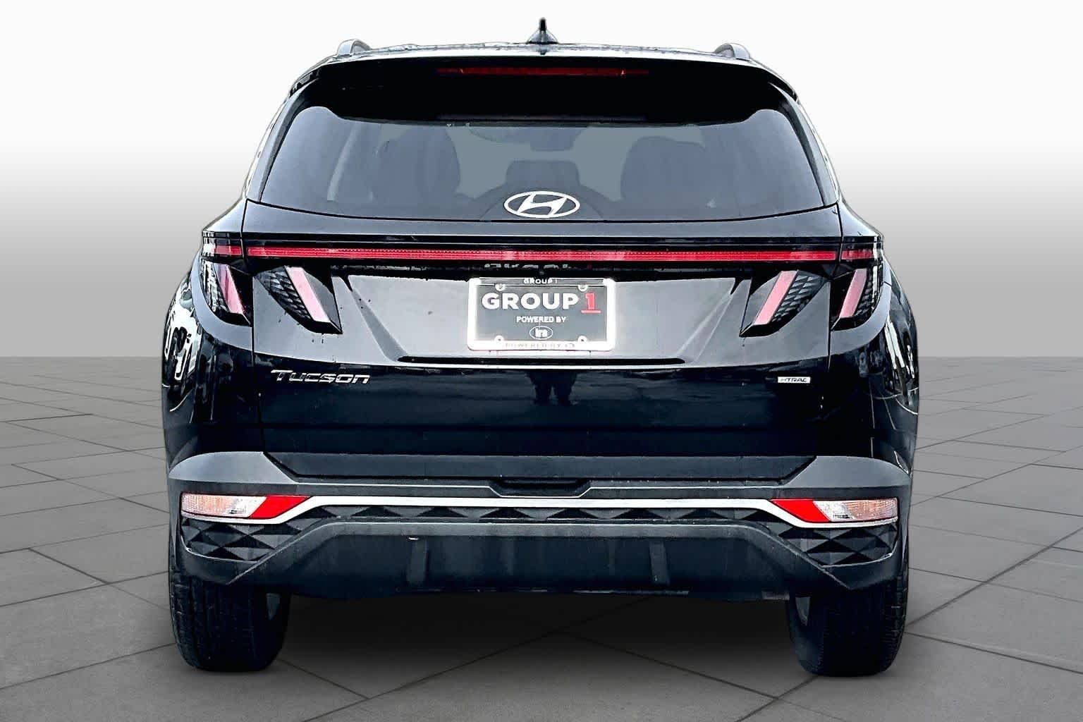 Used 2022 Phantom Black Hyundai SEL image 6