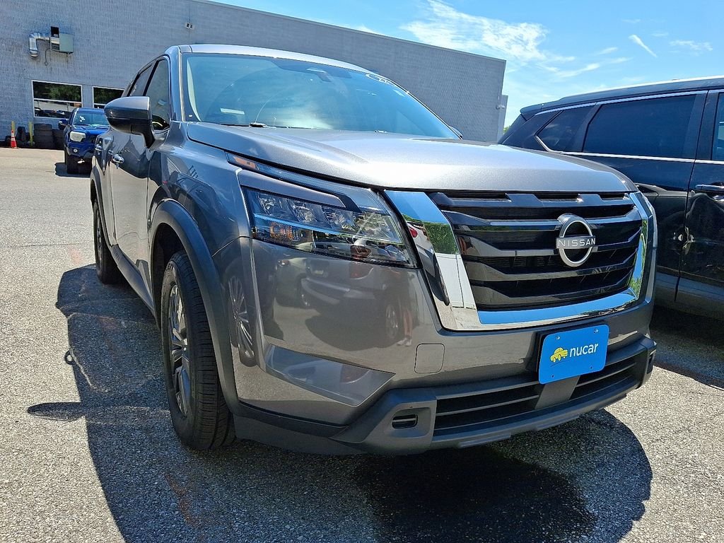 Used 2022 Gray Nissan S image 1