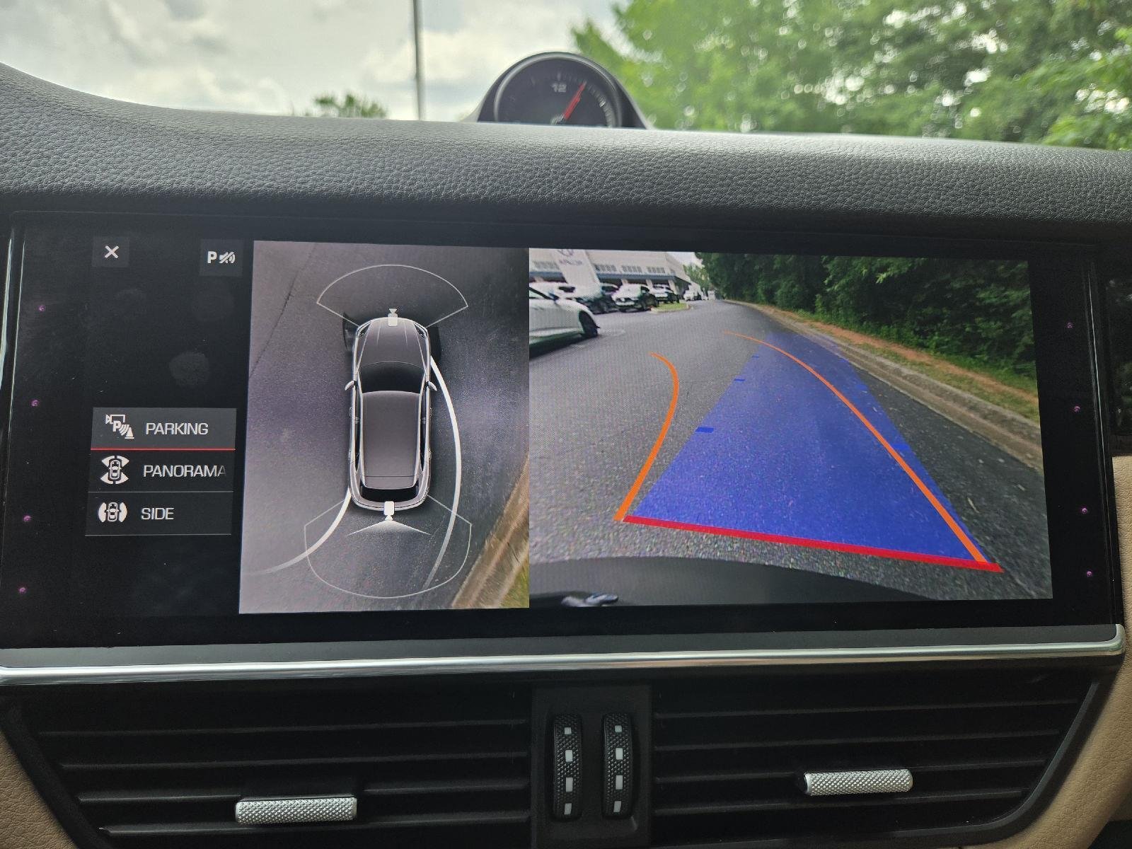 Used 2020  Porsche Base image 35