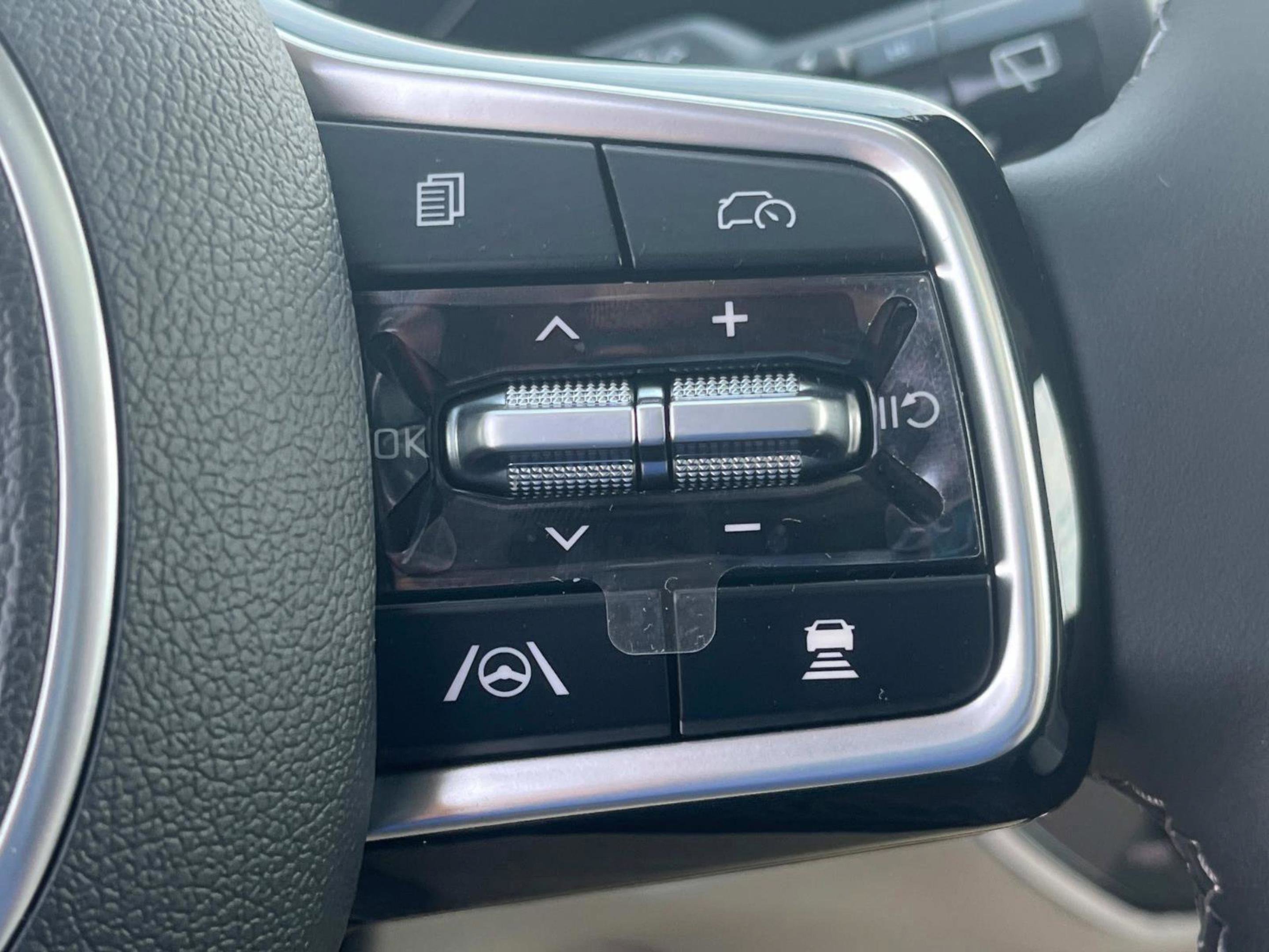 2025 Kia Sorento X-Line SX - Photo 30
