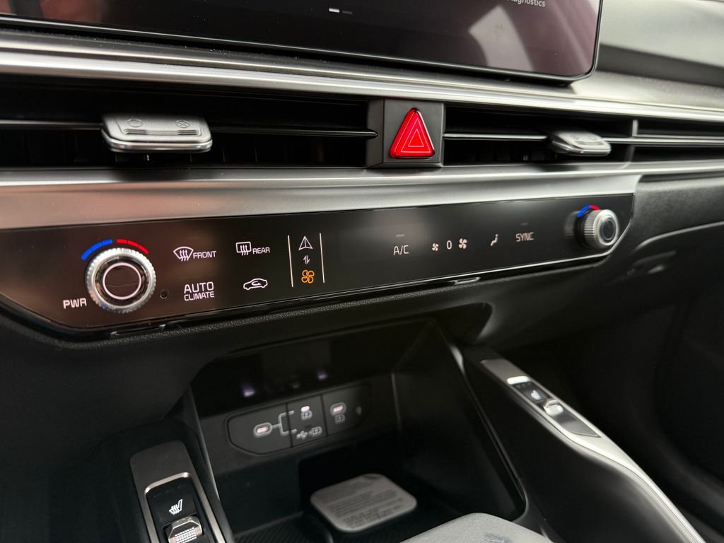 New 2026 Glacial White Pearl Kia S image 29