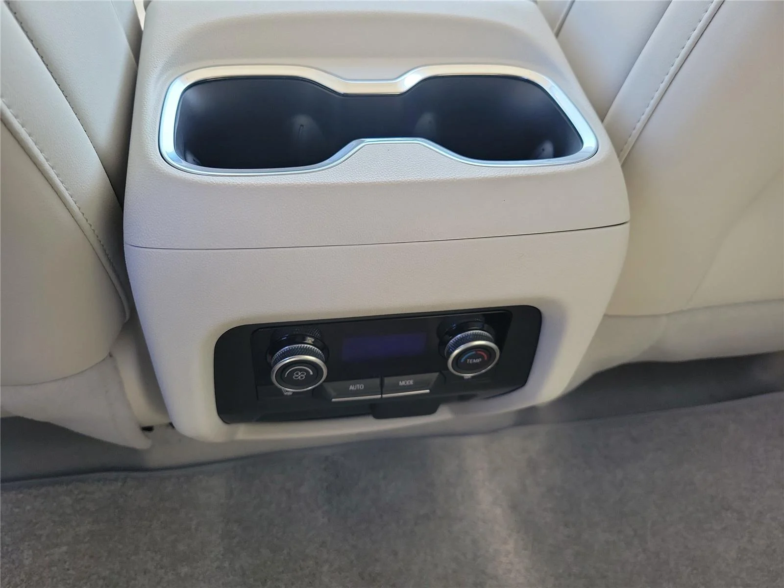 2026 Buick Enclave Avenir - Photo 13