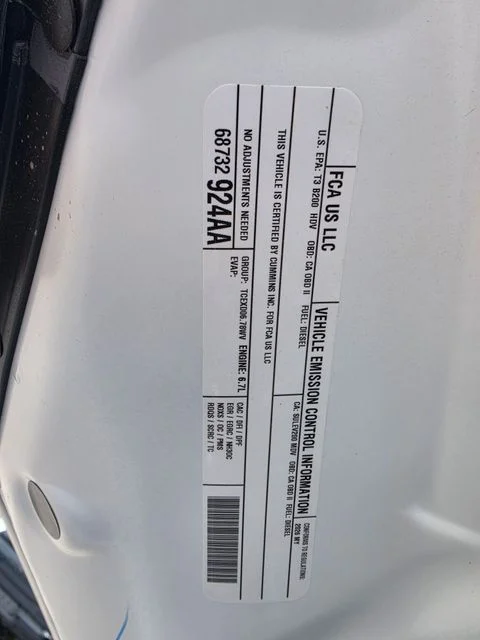 New 2026 Bright White Clear-Coat Exterior Paint RAM Tradesman image 23