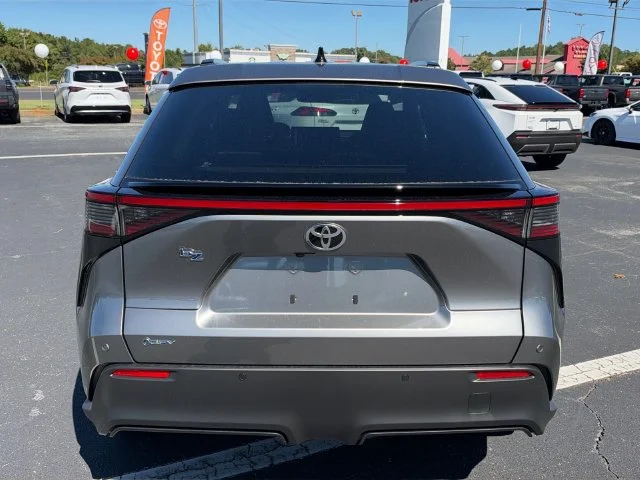 New 2027 Heavy Metal Toyota XLE image 4