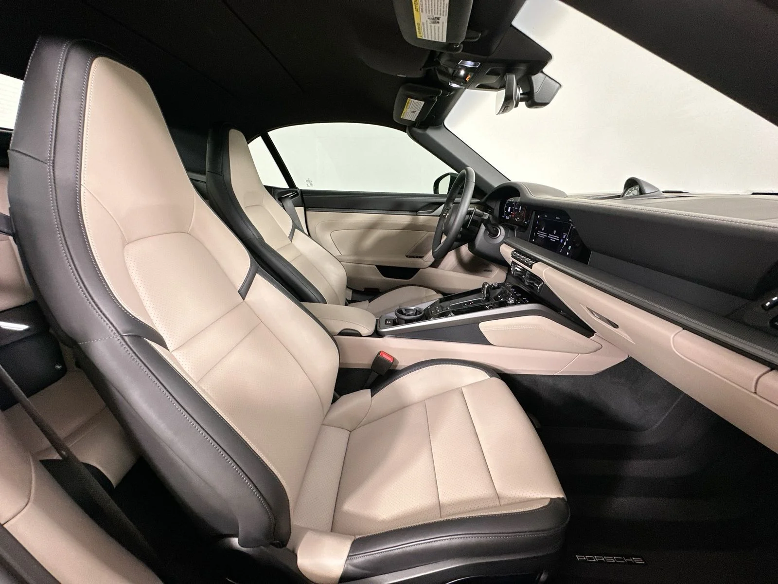 Used 2026  Porsche  image 39