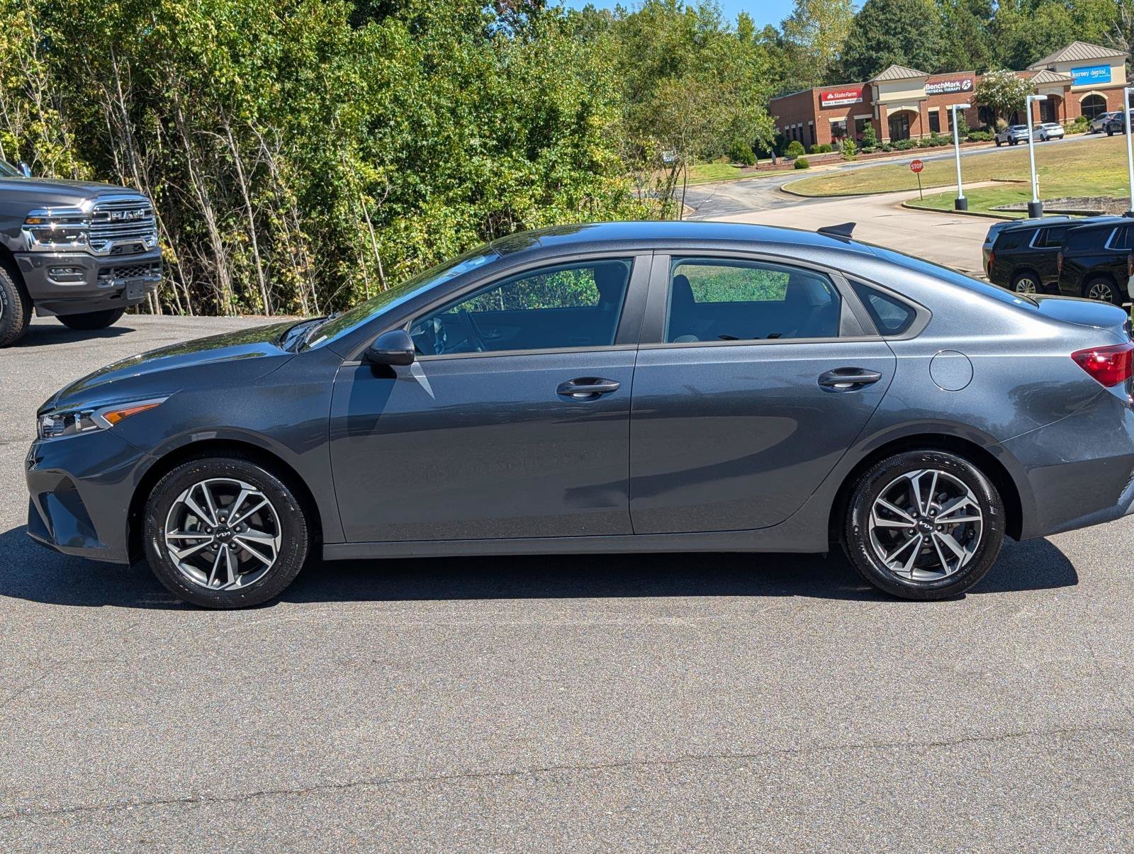 2024 Kia Forte LXS - Photo 9