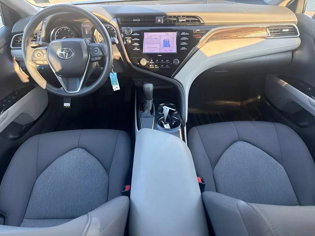 Used 2020  Toyota LE image 10