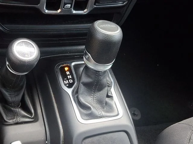 Used 2022 Black Jeep Sport image 22
