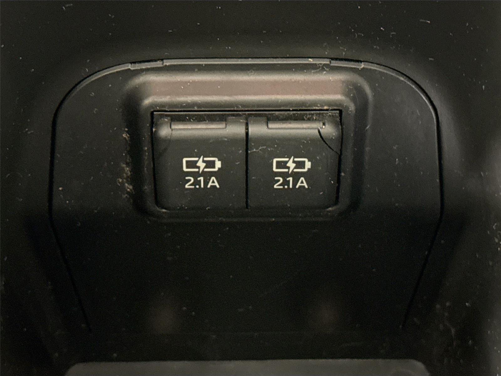 Used 2020 Magnetic Gray Metallic Toyota XLE Premium image 32