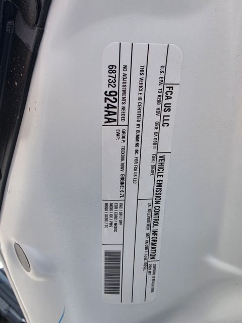 New 2026 Bright White Clear-Coat Exterior Paint RAM Tradesman image 23