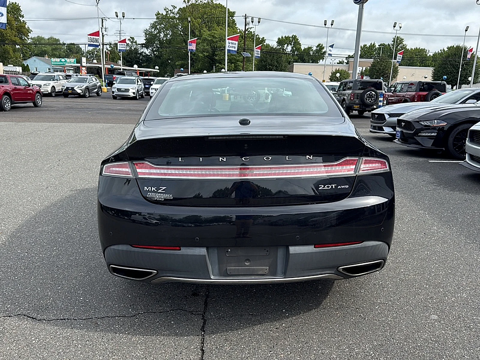 Used 2019 Infinite Black Metallic Lincoln Reserve II image 8
