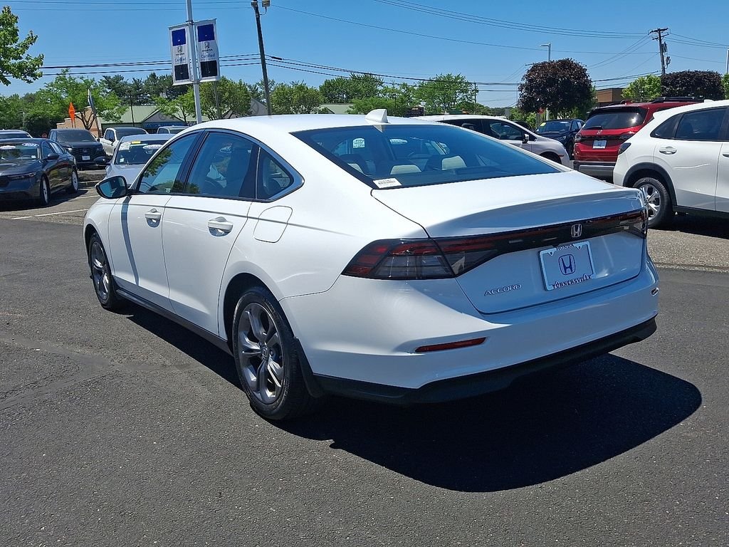 Certified Used 2023 Platinum White Pearl Honda EX image 4