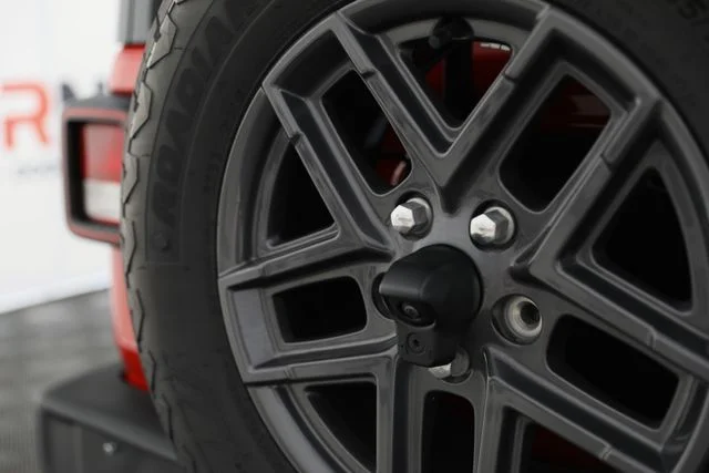 Used 2025 Red Jeep Sport S image 30