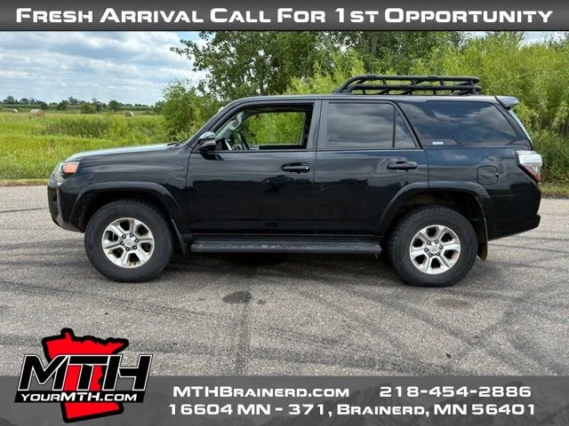 Used 2016 Black Toyota SR5 image 5