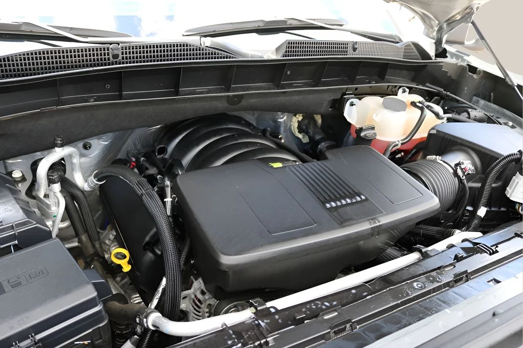 Used 2025 Silver GMC SLT image 10