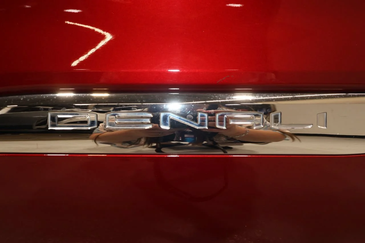 Used 2023 Volcanic Red Tintcoat GMC Denali image 38