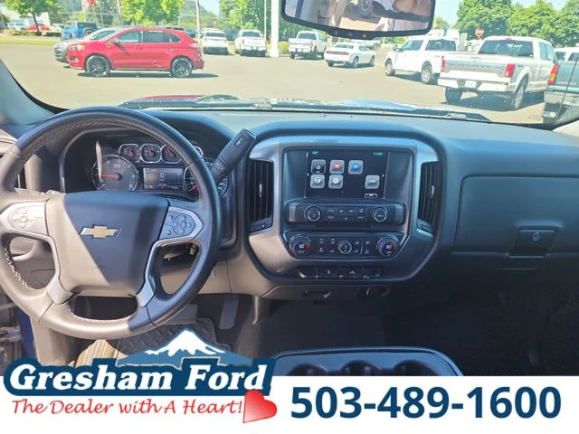 Used 2017 Deep Ocean Blue Metallic Chevrolet LT image 20