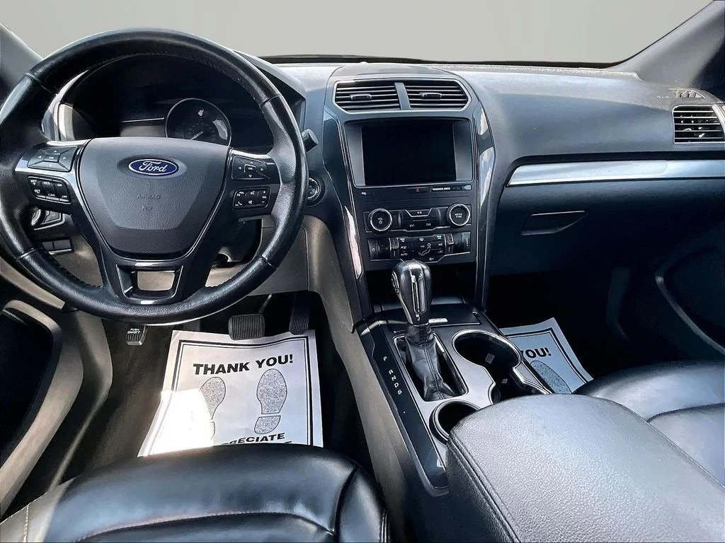 Used 2019 Black Ford XLT image 15