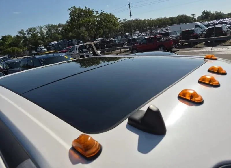 Used 2019 White Platinum Metallic Tri-Coat Ford LARIAT image 3