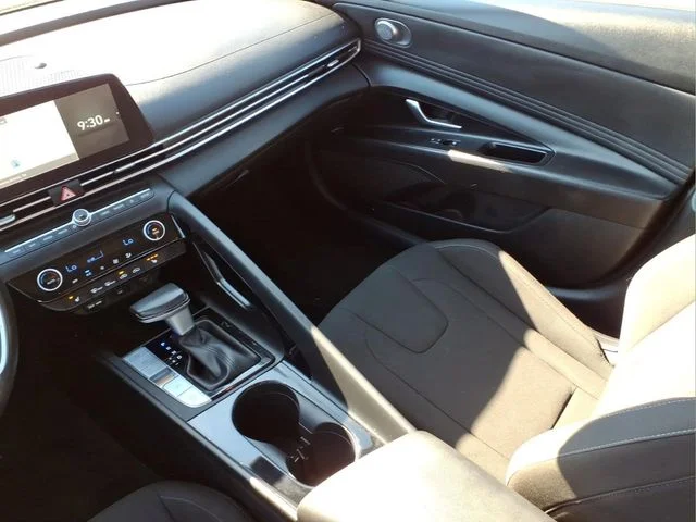 Used 2023 Black Hyundai SEL image 19