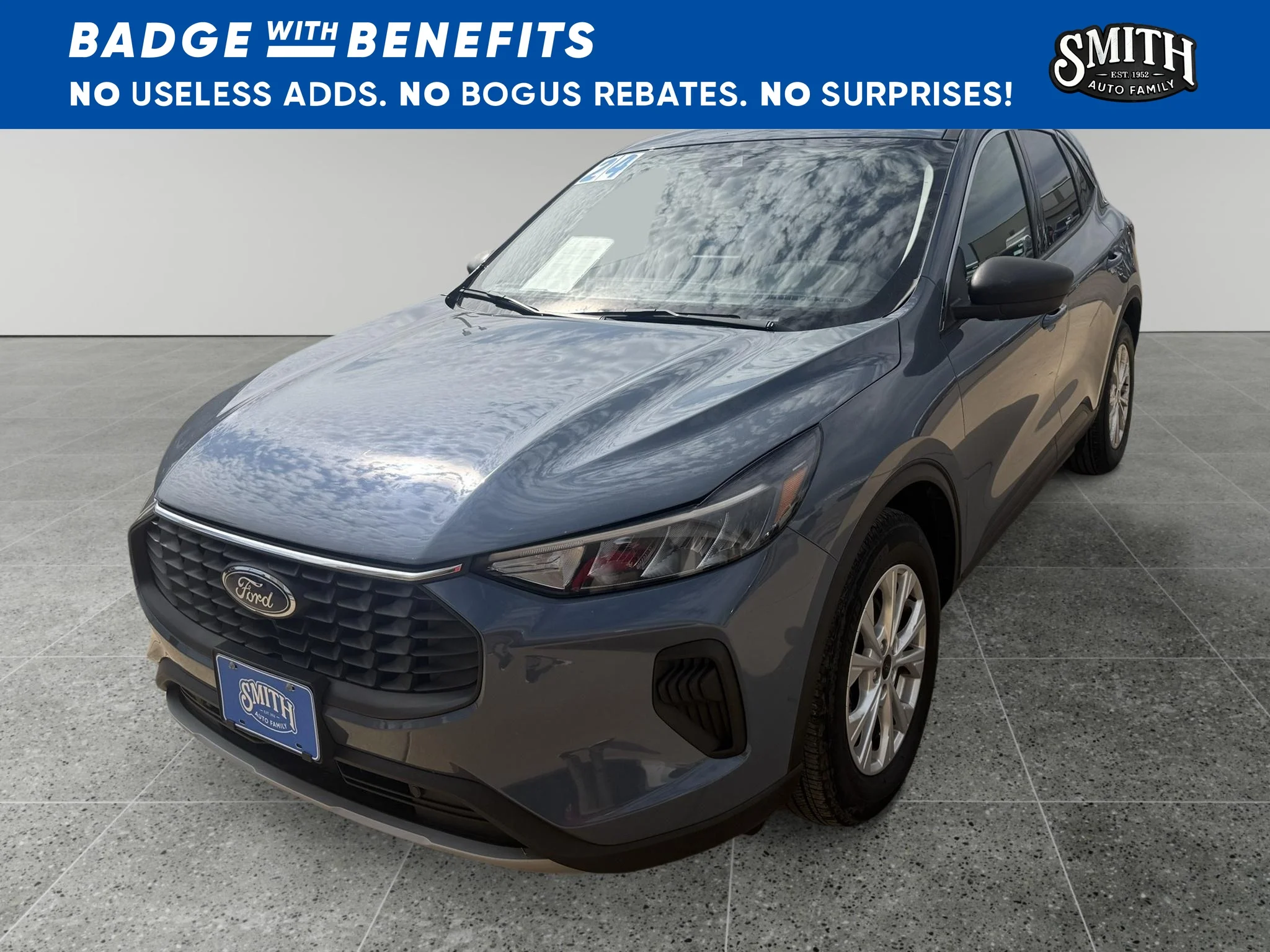 Used 2024 Vapor Blue Metallic Ford Active image 8