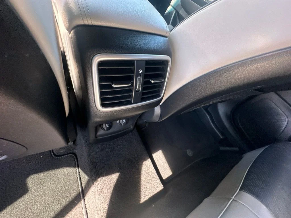 Used 2019 Red Kia EX image 27