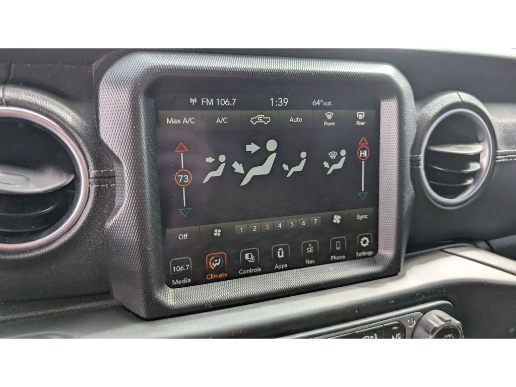Used 2021 Snazzberry Pearlcoat Jeep Overland image 26