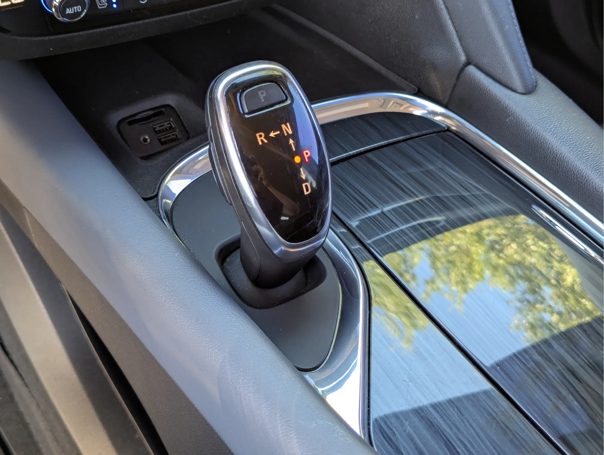 Used 2020 Quicksilver Metallic Buick Premium image 19
