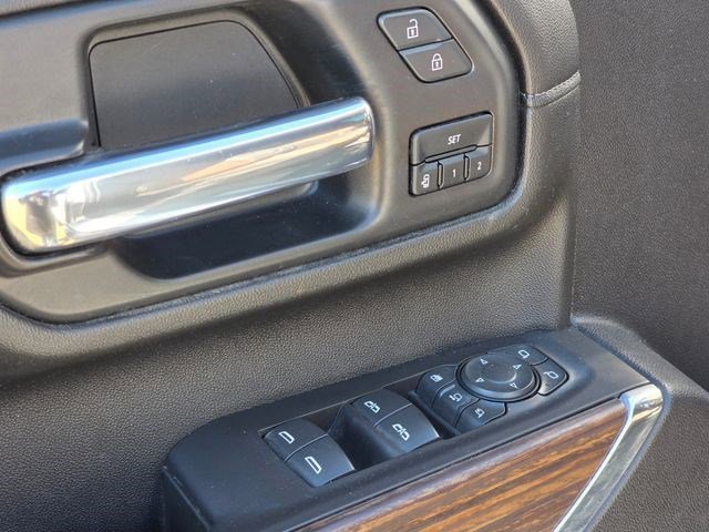 Used 2021 Iridescent Pearl Tricoat Chevrolet High Country image 22