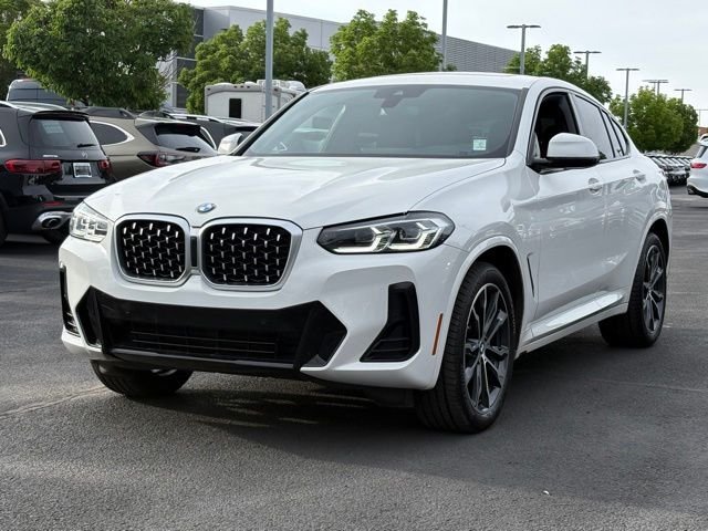 2022 BMW X4 xDrive30i's photo