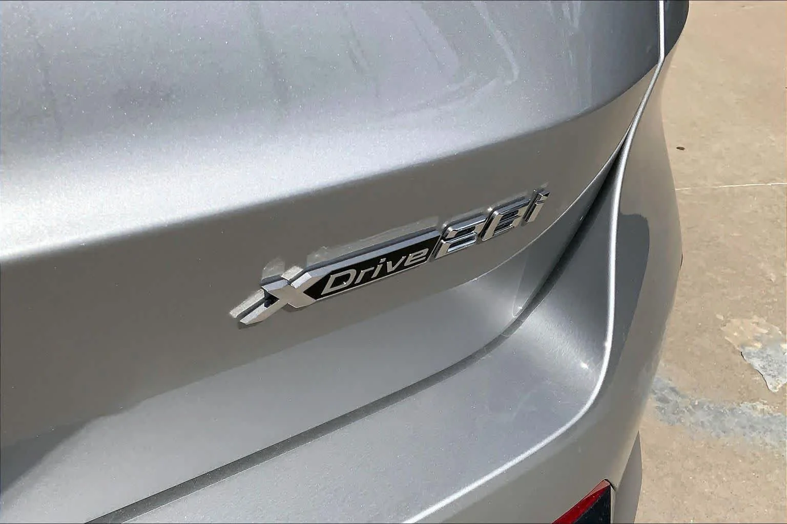 New 2026 Space Silver Metallic BMW xDrive28i image 15