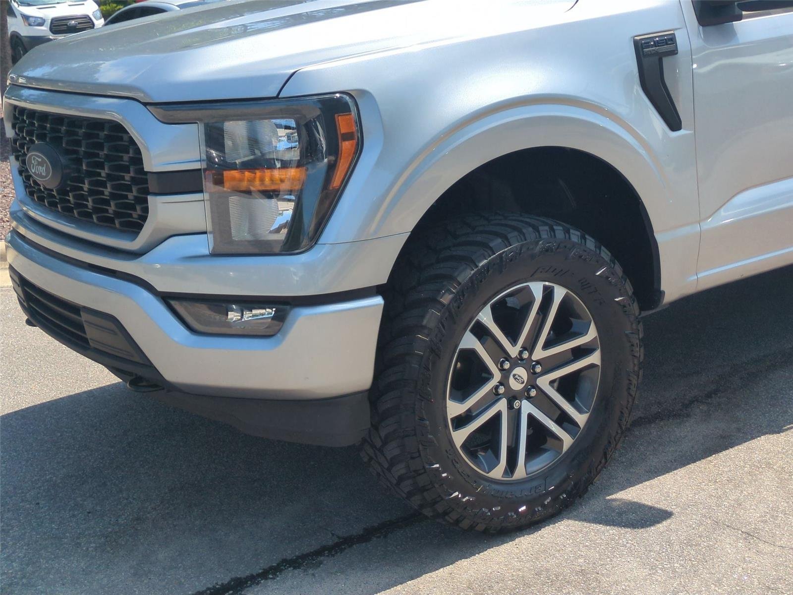 Used 2023 Iconic Silver Ford XL image 9