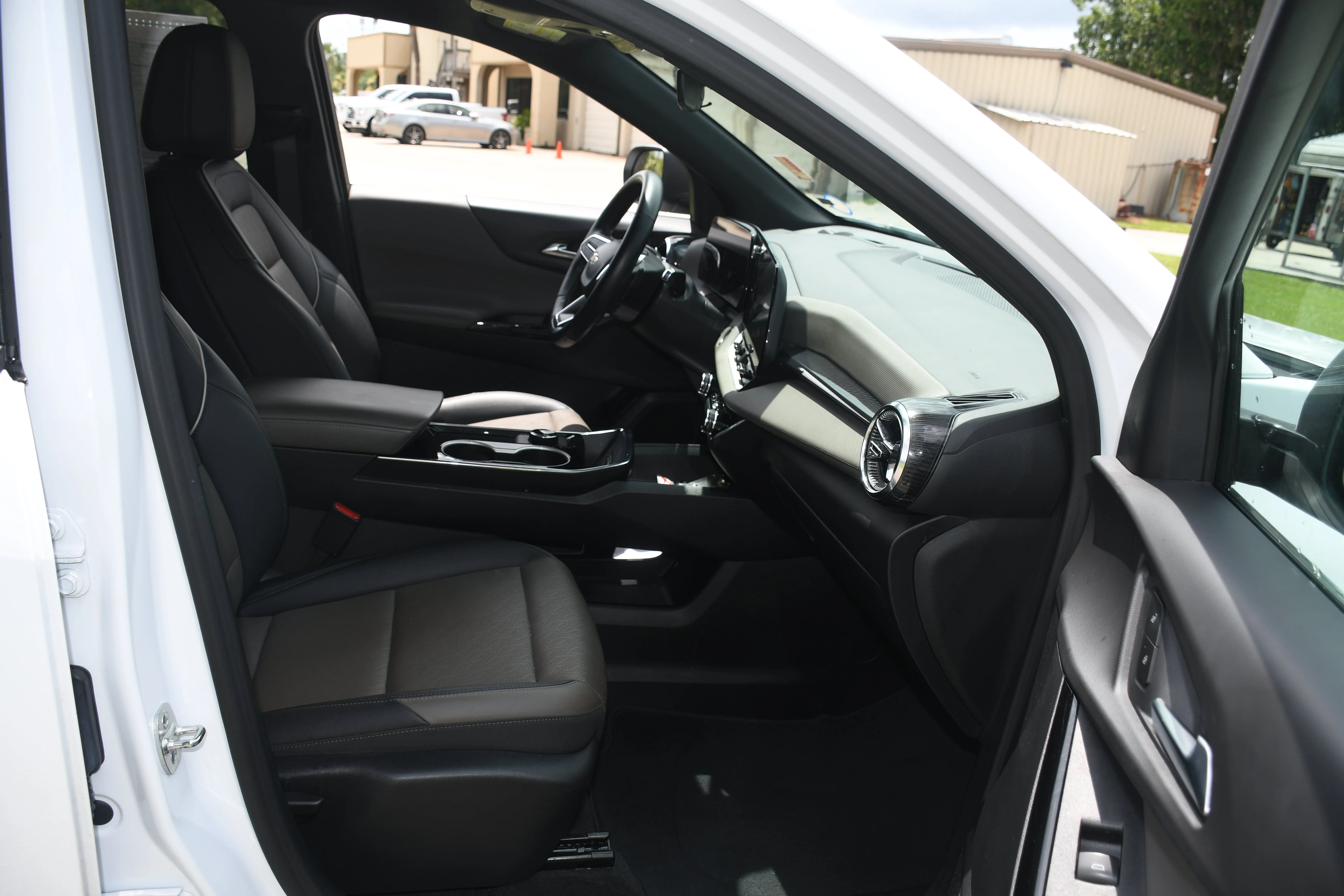 Used 2026 White Chevrolet LT image 19