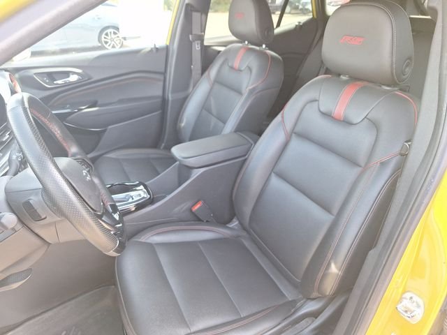 Used 2025 Yellow Chevrolet 2RS image 9