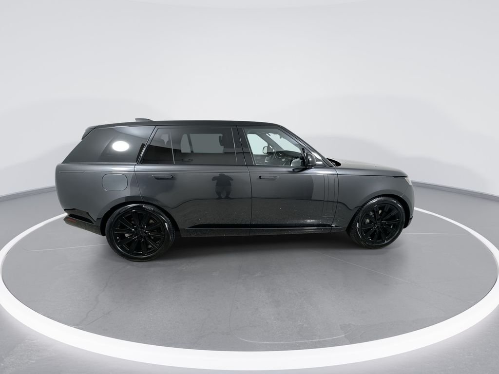 New 2026 CARP GRY PRM MT Land Rover SE LWB image 9