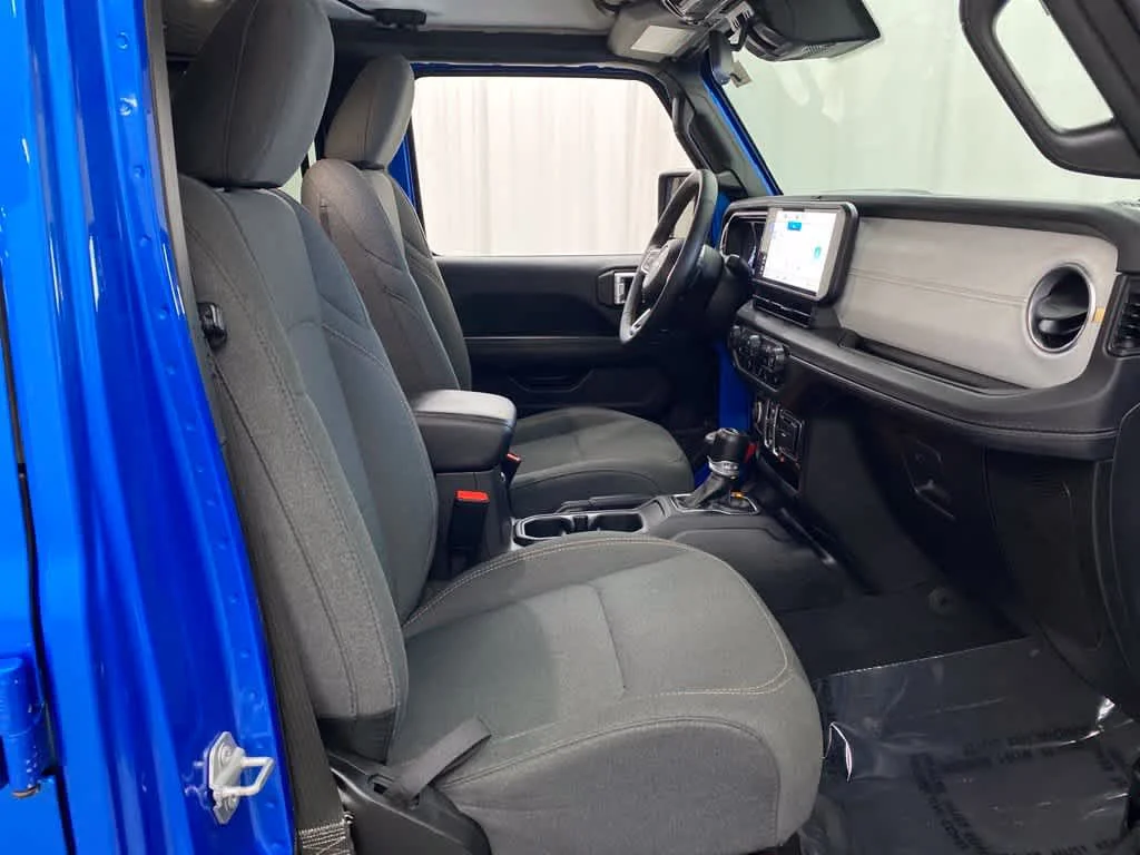 Used 2024 Hydro Blue Pearlcoat Jeep Sahara image 19