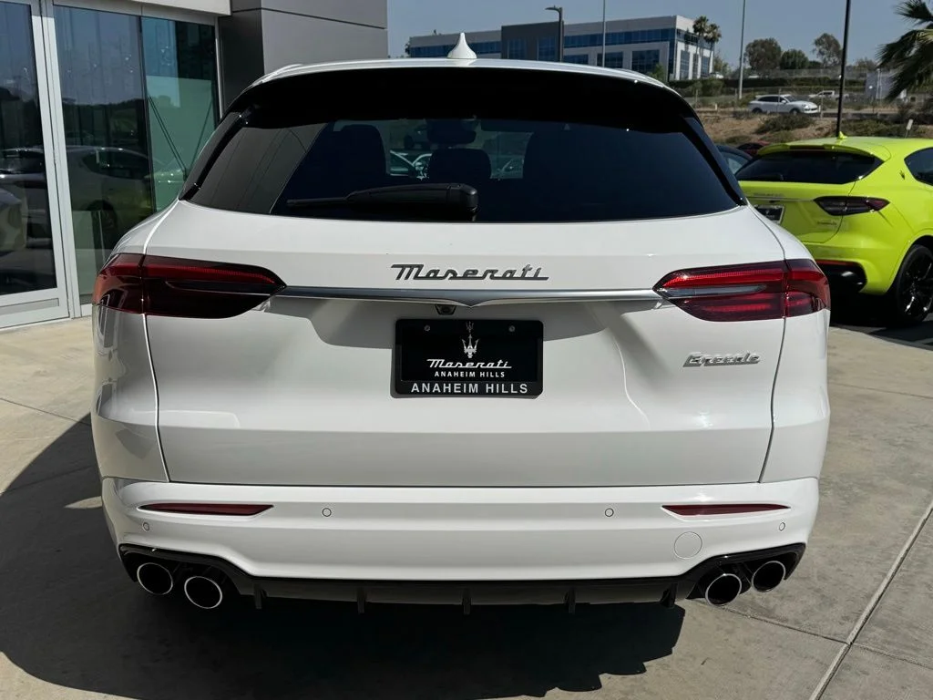 Used 2025 Bianco Maserati Base image 7