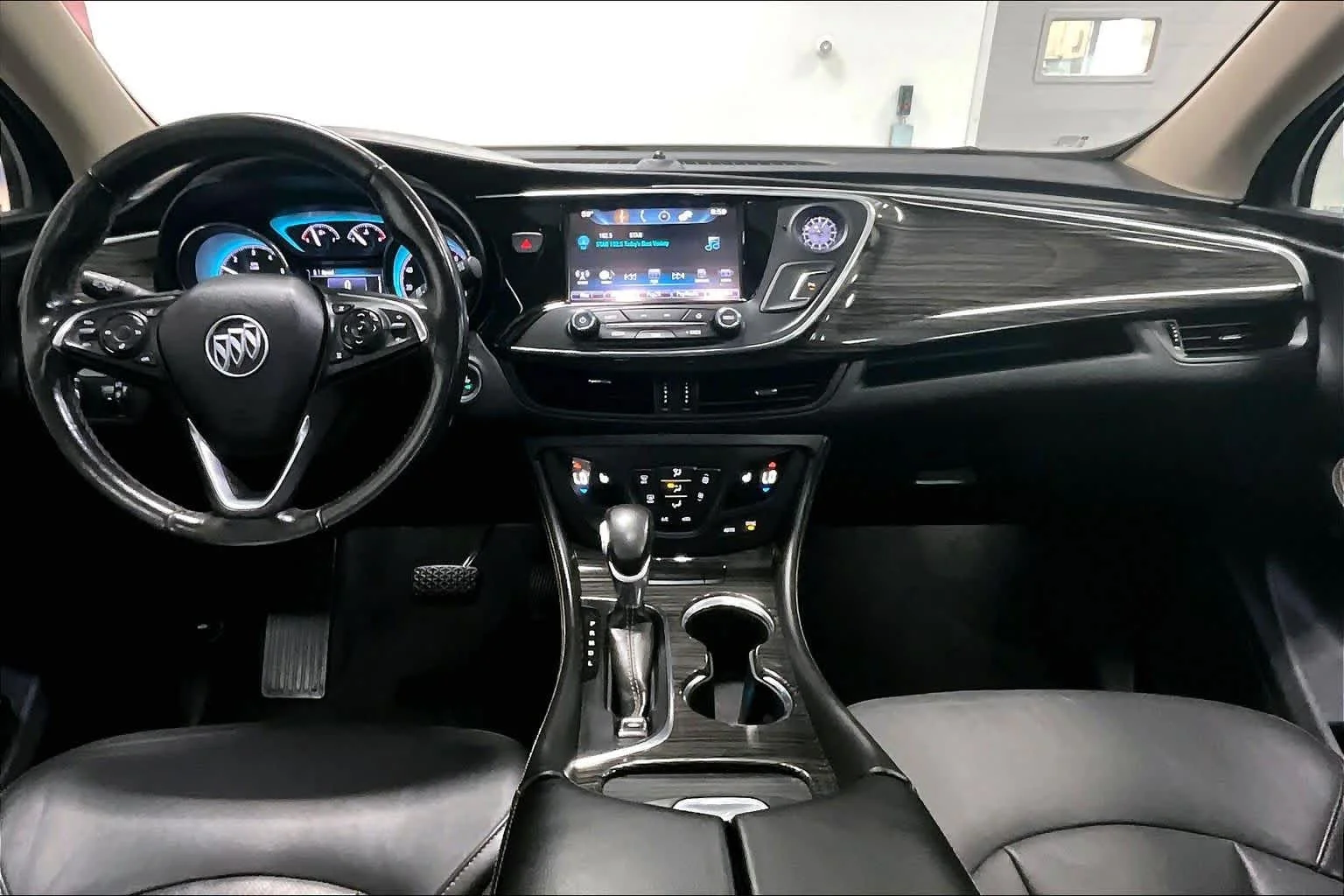 Used 2017 Ebony Twilight Metallic Buick Essence image 8