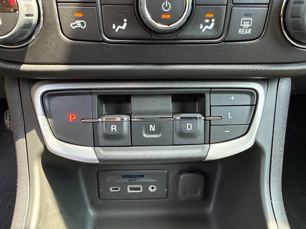 Used 2023 Sterling Metallic GMC SLT image 36