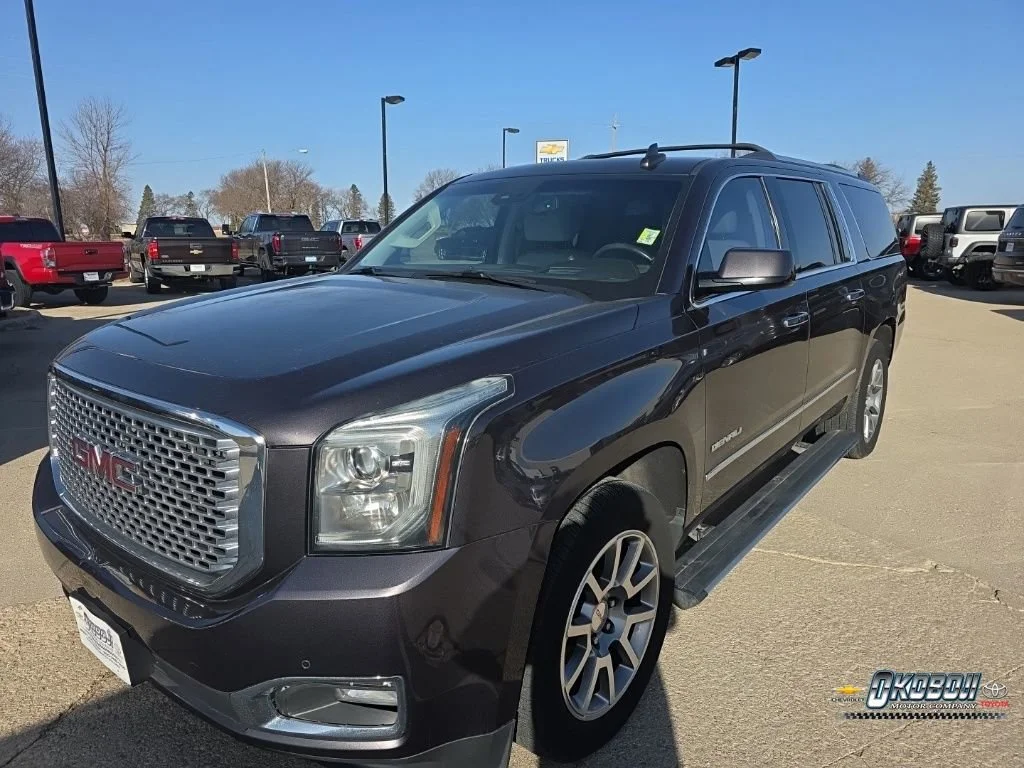 Used 2015 GMC Yukon XL Denali with VIN 1GKS2JKJ2FR633199 for sale in Spirit Lake, IA