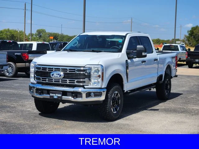 New 2027 Oxford White Ford F-250® XLT image 3